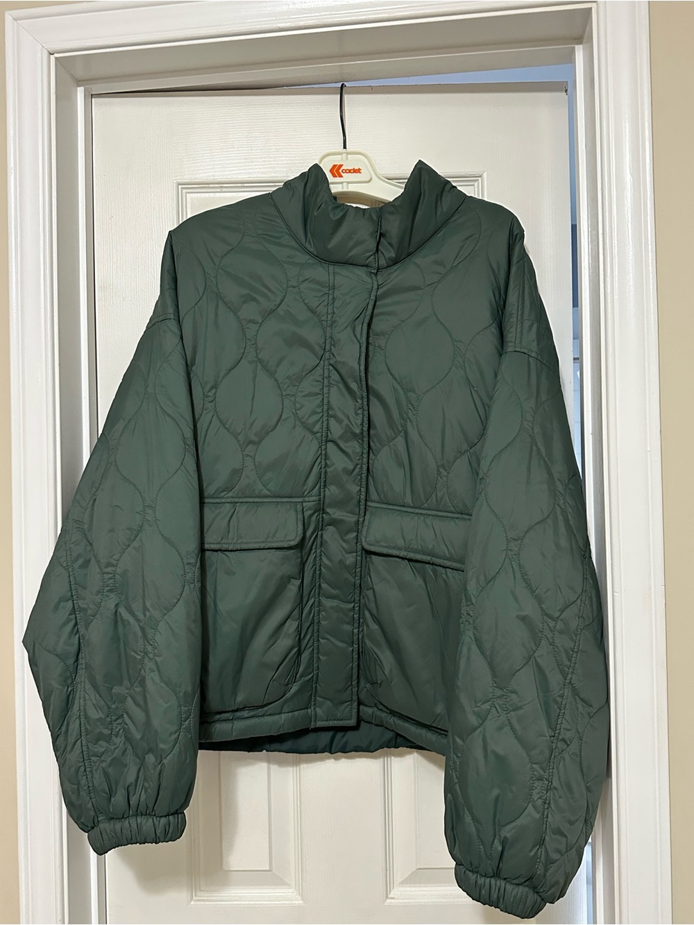 Old Navy Quilted Puffer Jacket in Dark Green